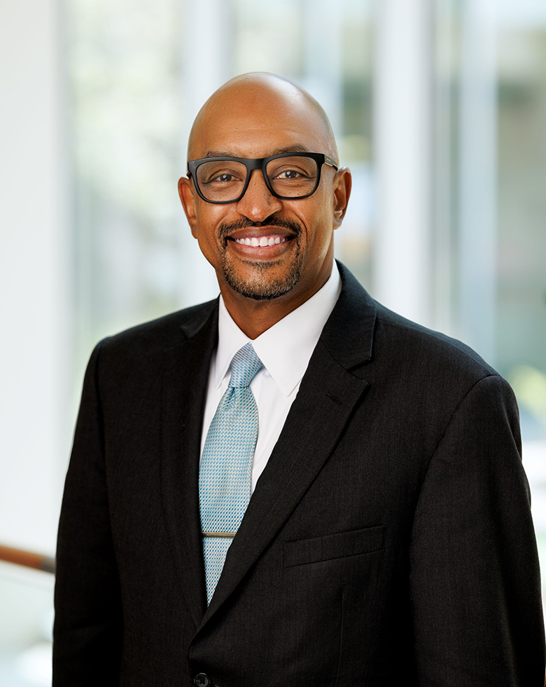 Dr. Quincy Byrdsong headshot