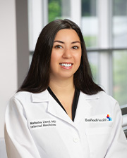 Head and shoulders portrait of Norton Internal Medicine Resident Natasha Zand, MD
