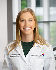 Head and shoulders portrait of Norton Internal Medicine Resident Katelyn Eisendrath, DO