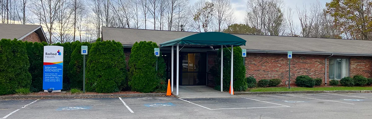 Family Internal Medicine Pediatrics Big Stone Gap front entrance brick building